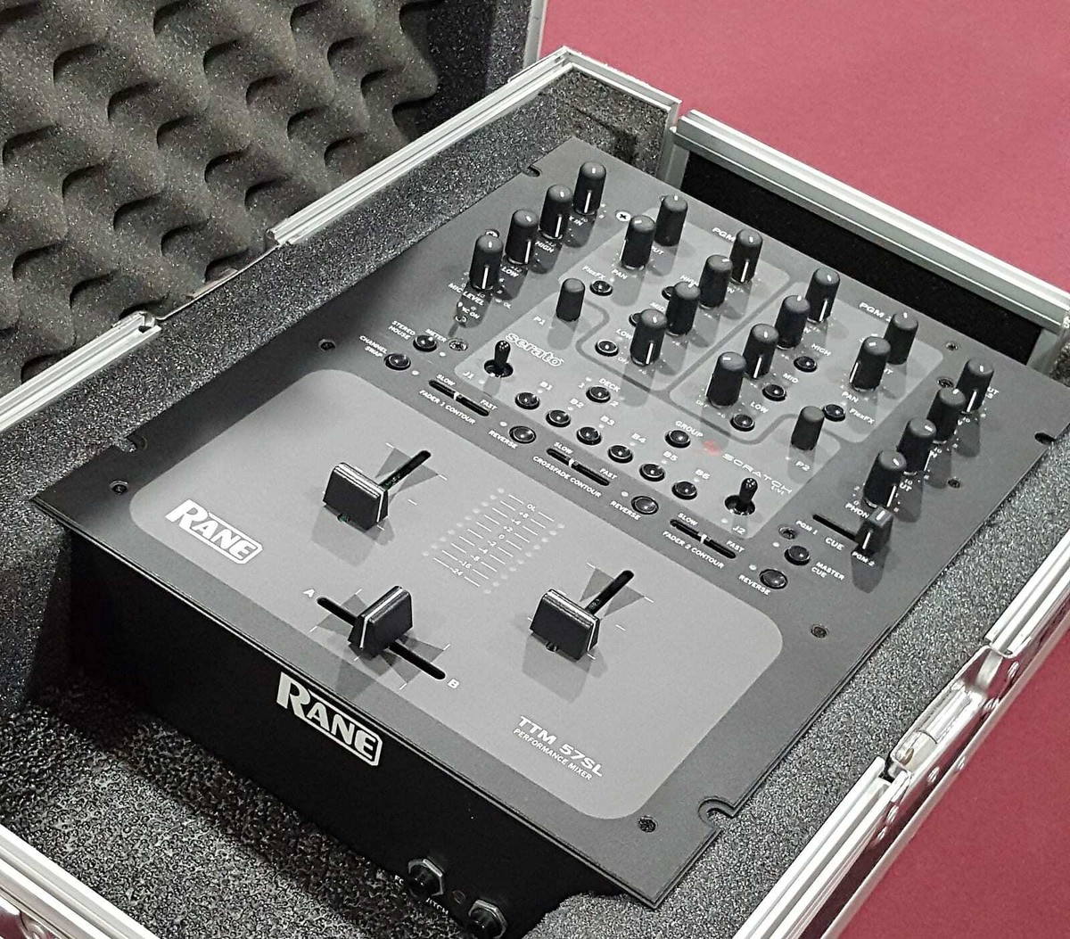 Rane TTM 57SL - DJ ミキサー
