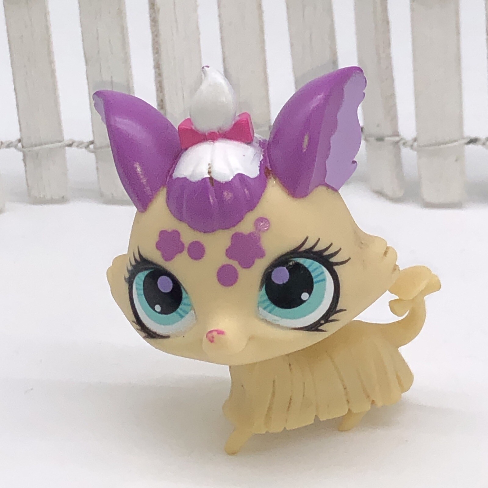 Lps Sticker Eye οΈ Littlest Pet Shop LPS 3001 Yorkie Cream Sticker Eye Sweetest Pink Bow ...