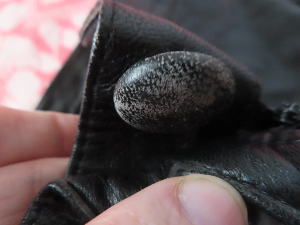 saia de couro suzanne van den heurk tamanho 14 (33x29,5) - Imagem 3 de 4