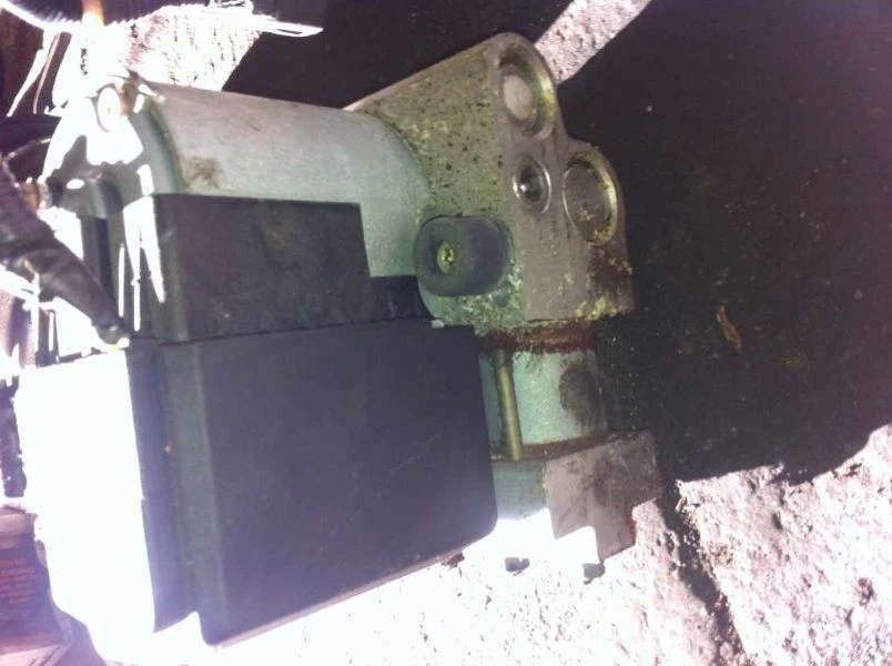 94 95 96 TOYOTA CAMRY PIEZA FRENO ANTIBLOQUEO Foto 2 de 2