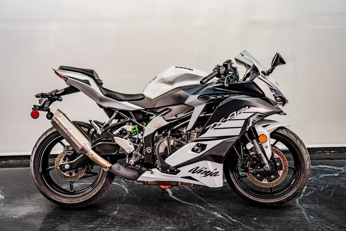 Kawasaki Less than 10,000 miles Motorcycles for Sale by Dealers