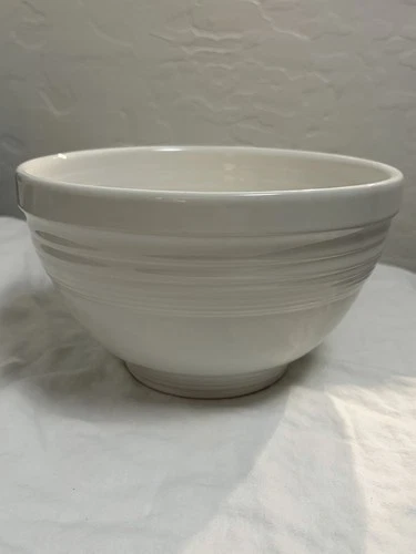 Fiestaware White Mixing Bowl 8 3/4.