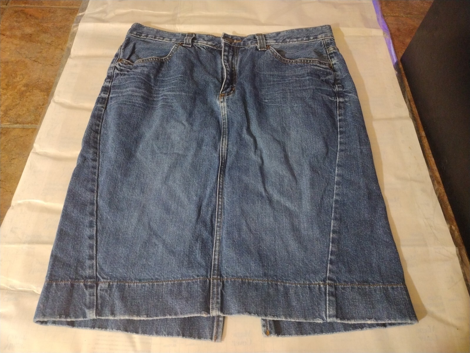 Women's Skirt Blue Denim American Eagle Brand Size 12.