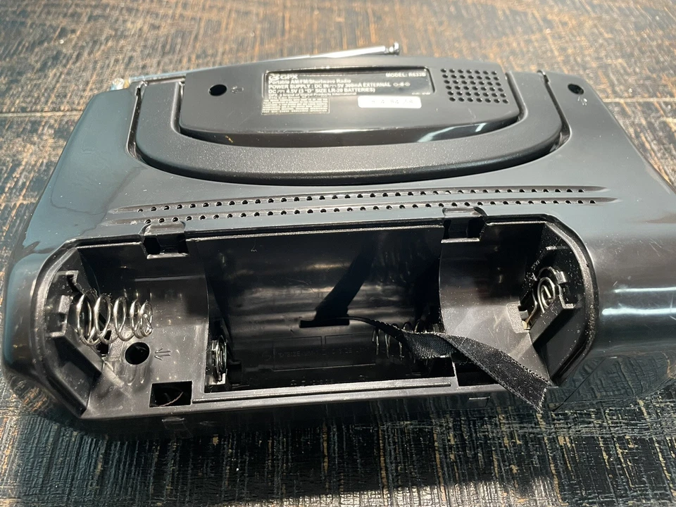 GPX R633B Portable Shortwave AM/FM Alarm Clock Radio Black Tested Battery Power - Image 4 of 4