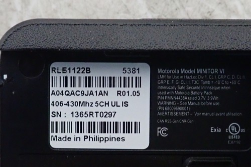 Motorola Minitor VI A04QAC9JA1AN UHF 406-430 MHz 5 canali UL IS con batteria - Foto 8 di 9
