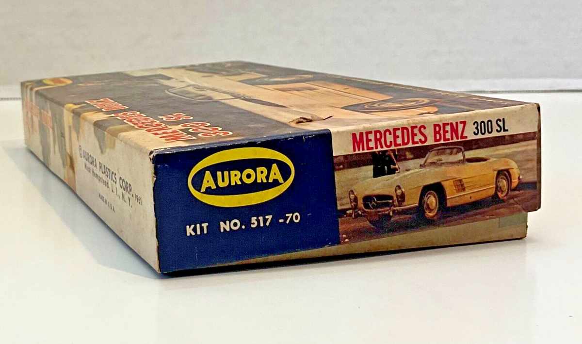Aurora 1:32 Mercedes Benz 300SL Vintage (1961) Model Car Kit