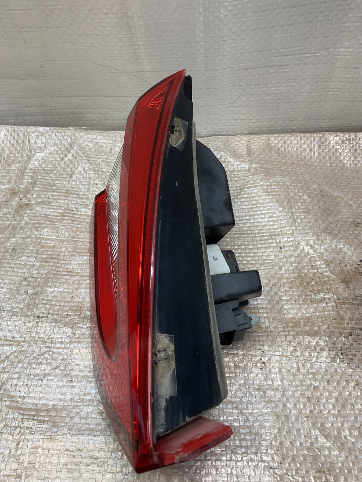 14-20 Maserati Quattroporte SQ4 M156 Left Side Inner Tail Light Lamp OEM 32k