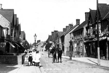 sa-129 The High Street, Street, Somerset. Photo
