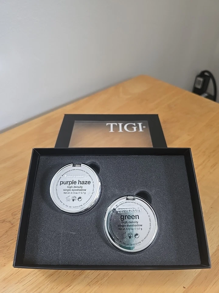 TIGI HIGH DEFINITION EYE SHADOW (PURPLE HAZE & GREN - Image 3 of 4