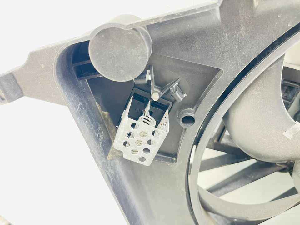 Conjunto de ventilador de radiador Saturn Sky 2006-2009 fabricante de equipos originales Foto 4 de 4