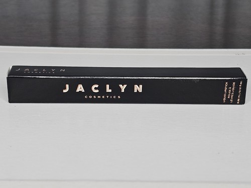 Jaclyn Cosmetics Liquid Lipstick Get Real Long Wearing Color 3.55ml/0.12oz - Picture 2 of 6