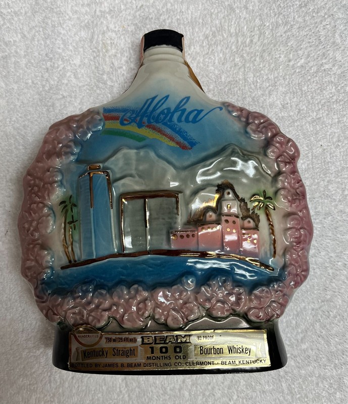 1978 Jim Beam Hawaii, Aloha, Captain Cook Anniversary Whiskey Decanter EMPTY