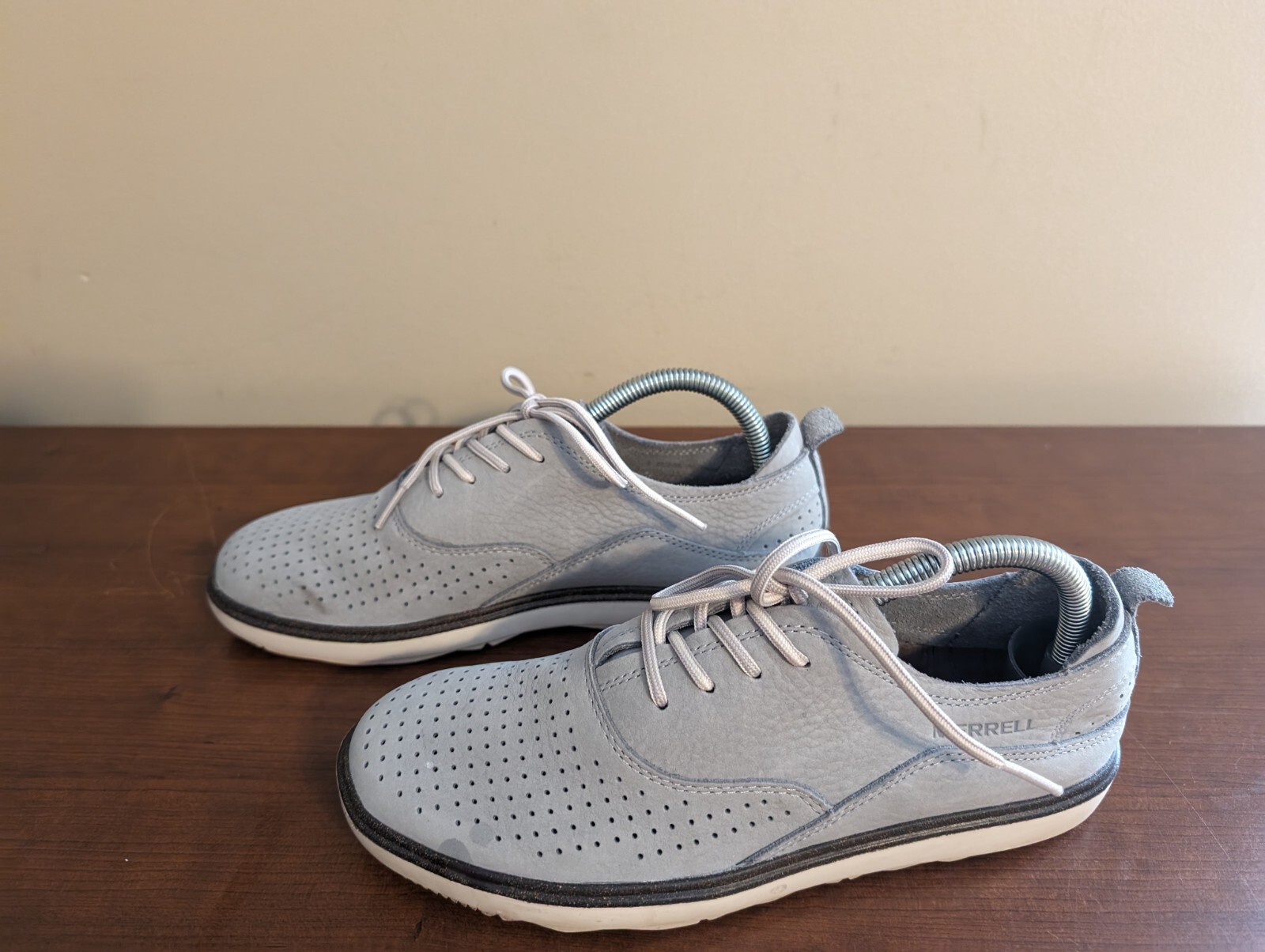 Merrell Around Town Air Sleet in pizzo da donna taglia 8 J03692. Scarpe sneakers grigie