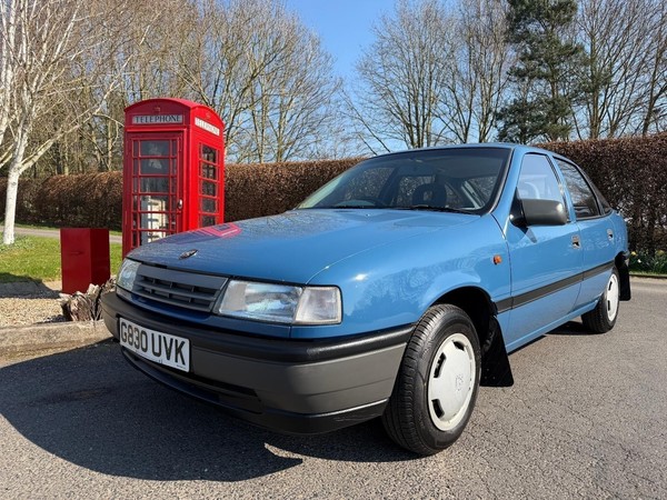 eBay - Vauxhall Cavalier 1.6L Classic Car