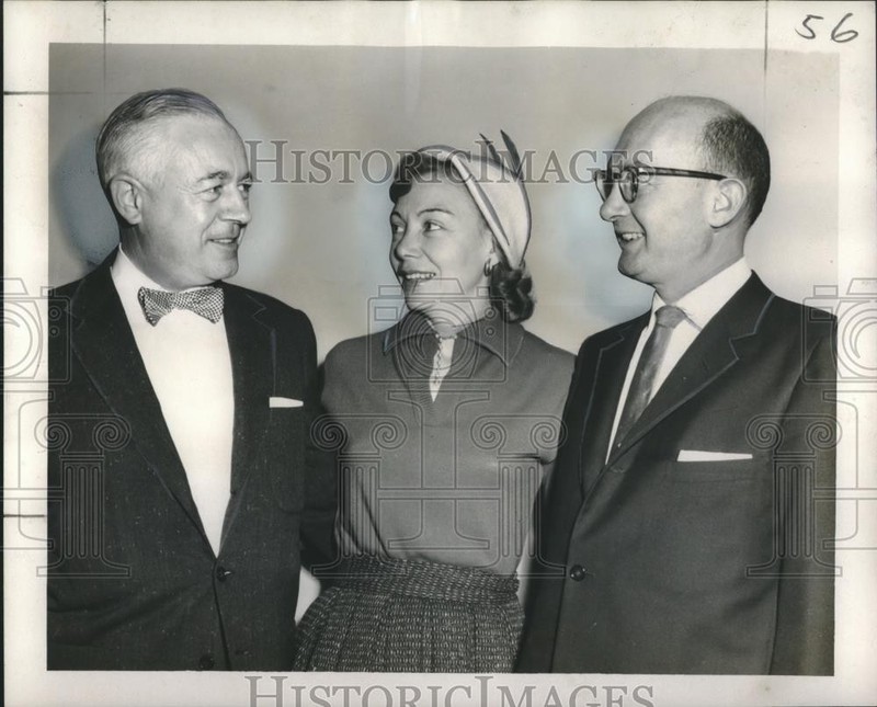 1955 Press Photo Mr. & Mrs. Morris Davis, Ned Brown in New Orleans - nox15528