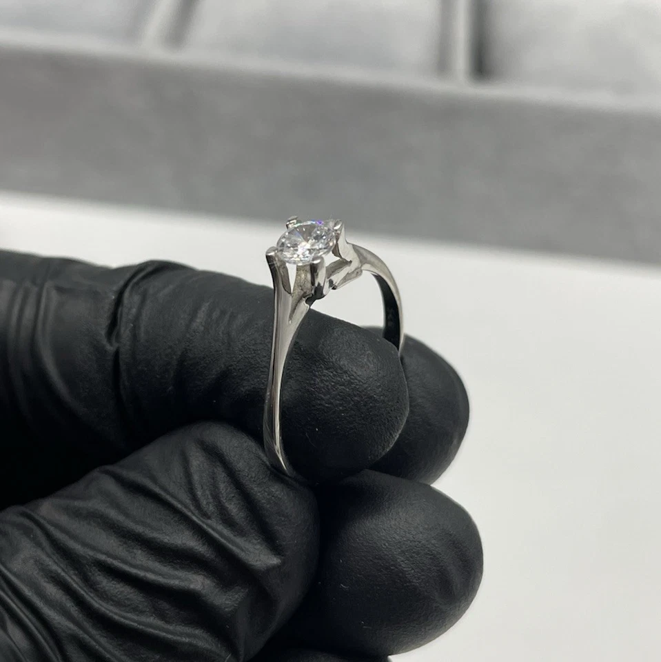 ANELLO FEMMINILE SOLITARIO ARGENTO 925 RODIATO ZIRCONE BRILLANTE MISURA 19 ITALY - Immagine 2 di 4