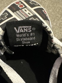 Nintendo and Vans Authentic Controllers Skate Shoe Black NES Men&rsquo;s9.5 Size