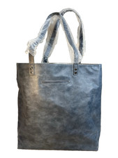 NWOT Jewell by thirty-one slate blue pebble surface double handle large PU tote