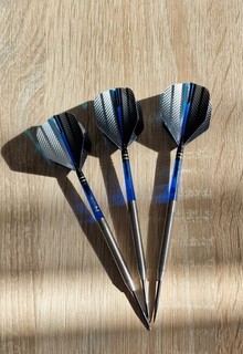 Darts Dartpfeile Steeldart Red Dragon Drei Pfeile 85%Tungsten 20 Gramm