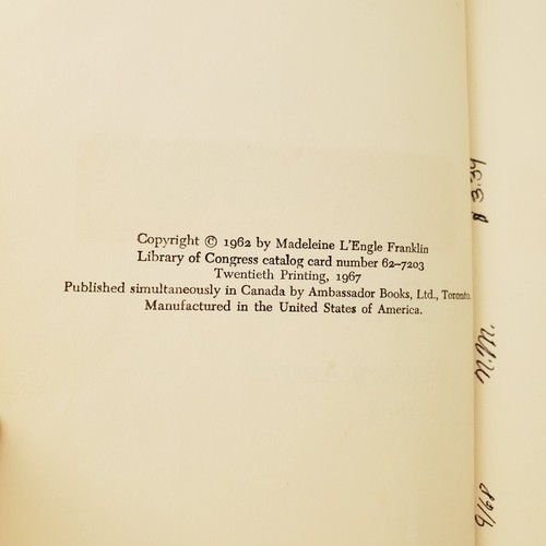 Madeleine L’Engle A Wrinkle In Time 1967 Vintage Hardcover Rare Book Classic - Picture 21 of 23