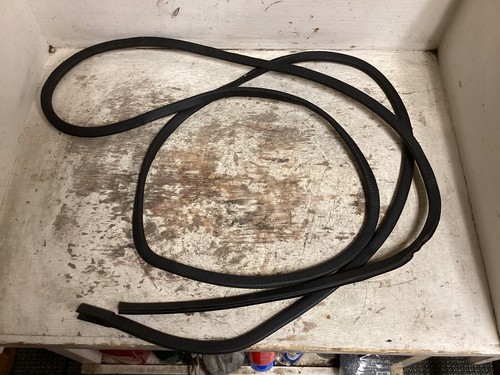 1989-1995 GeoTracker Suzuki Sidekick Door SealWeather Striping Drivers Left Side - Picture 8 of 8