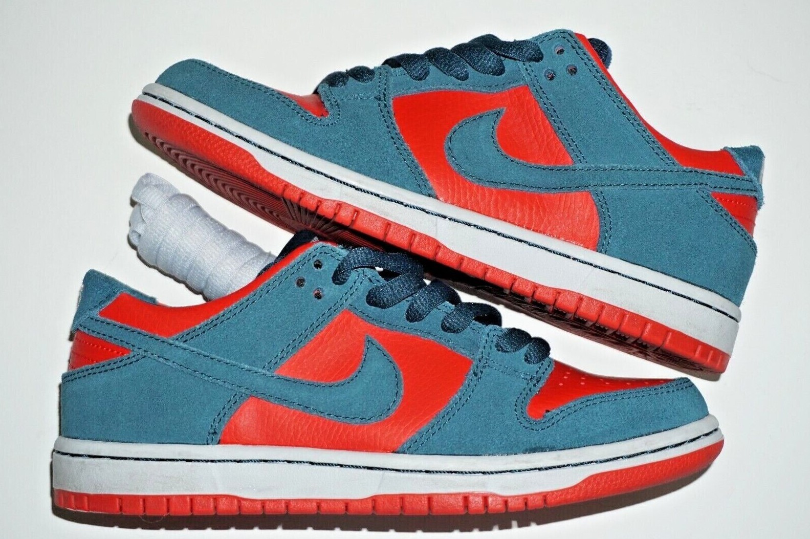 Nike SB Dunk Low 'Reverse Shark' Size 5 