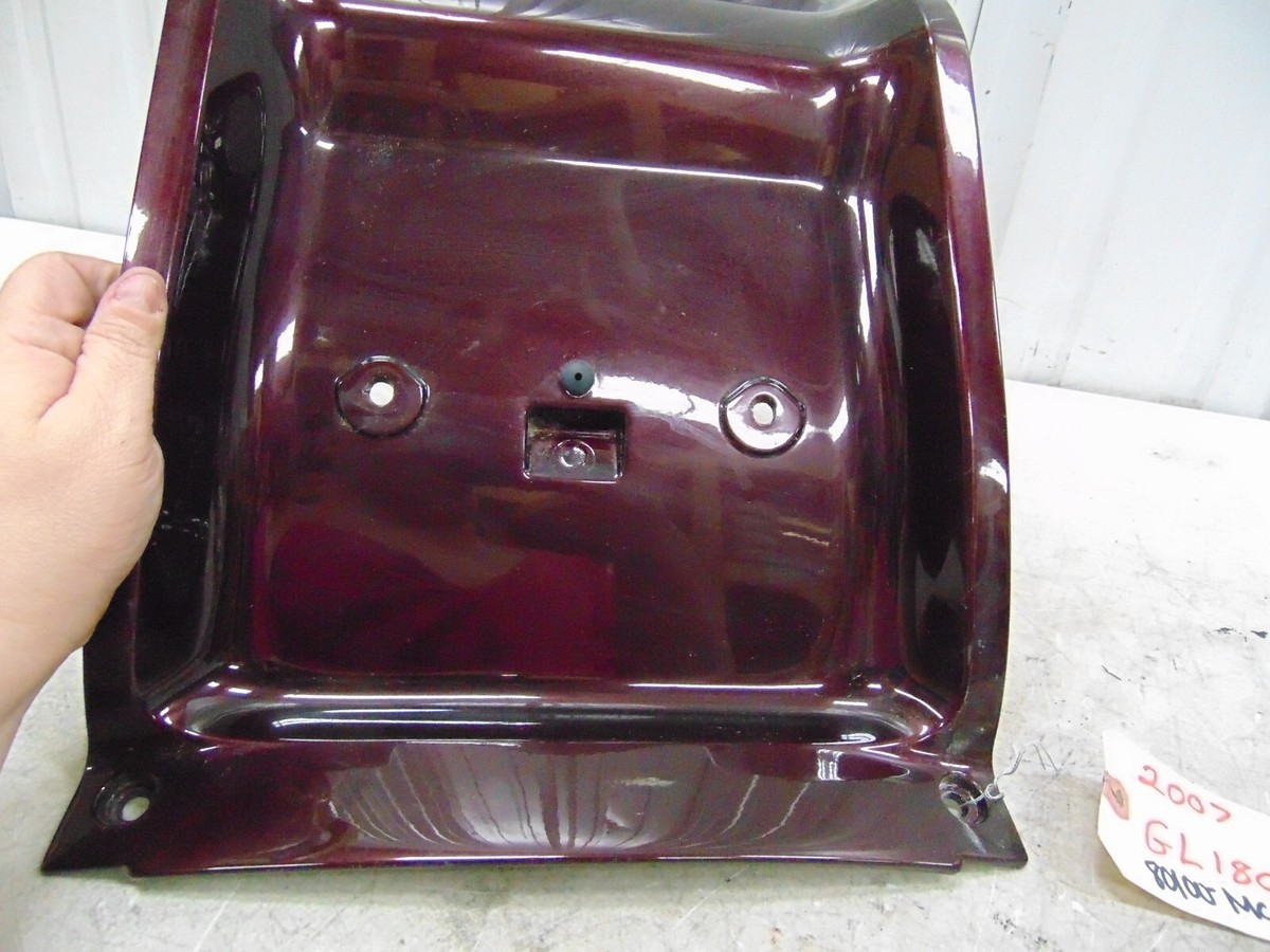 Honda 06-08 Goldwing 1800 Cabernet Red Metallic Rear Fender
