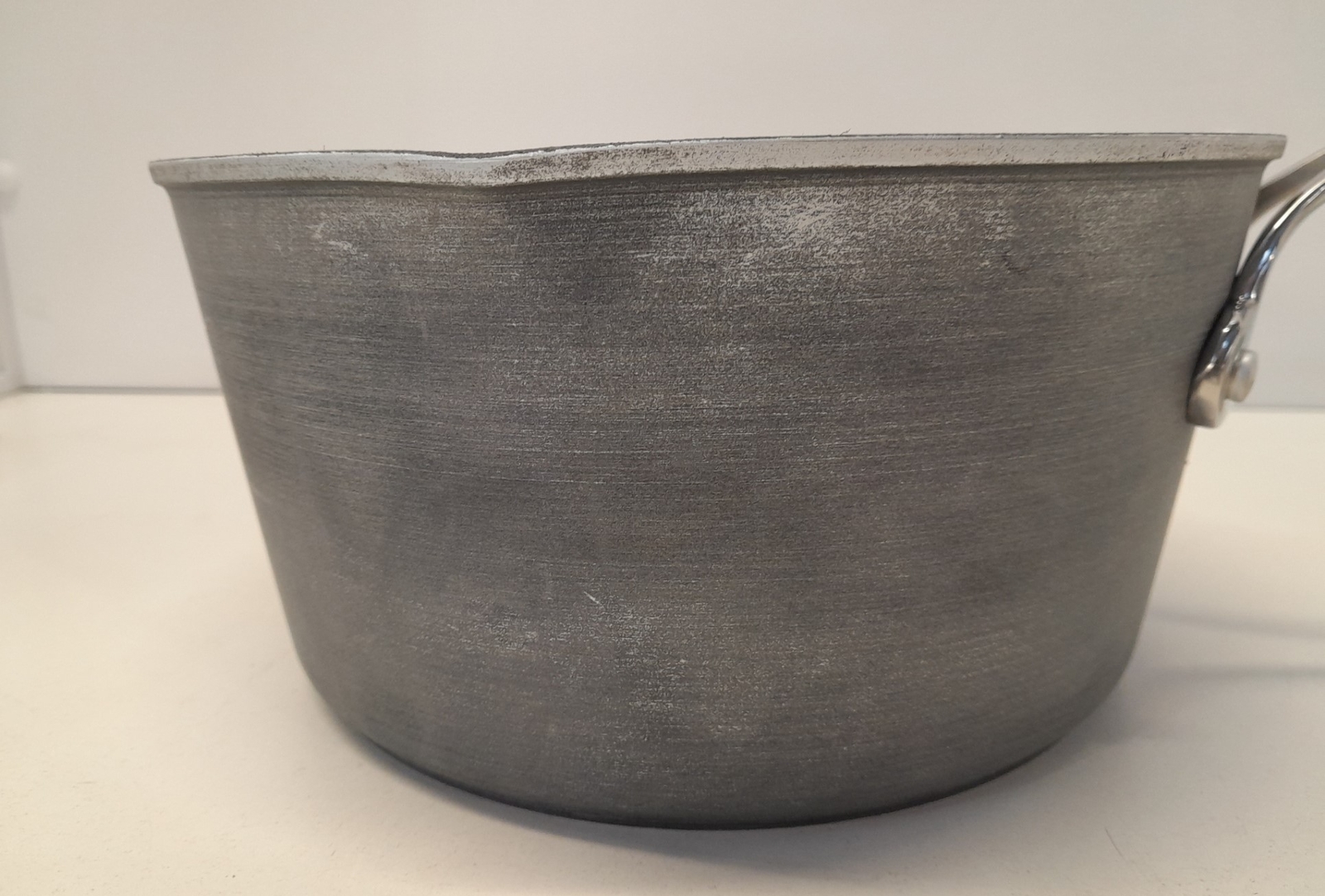 Eaziglide Neverstick3 Professional Non-Stick Saucepan Set (Dmg  