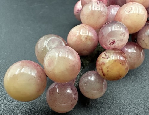 Vintage Pink Purple Mauve Stone Grape Bunch Cluster Grapes 3 Carved Leaves - Picture 12 of 14