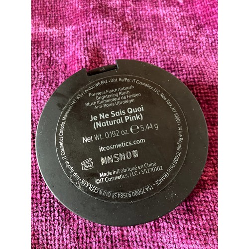 IT COSMETICS Bye Bye Pores Blush in Je Ne Sais Quoi (Natural Pink) - Picture 3 of 3
