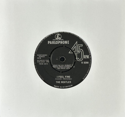 THE BEATLES 'I FEEL FINE' 7'' SINGLE PARLOPHONE RECORDS R5200 1964 (KT7)