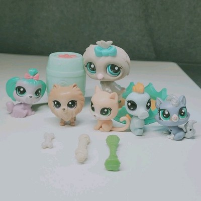 Littlest Pet Shop Animals Lot Of 11 Parrot Bird Seahorse Cat Dog Bones Bed Ect