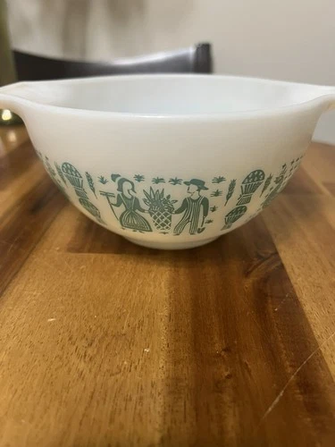 RARE Vtg Pyrex LADY ON THE LEFT Amish Butterprint 441 Cinderella Bowl Blue White