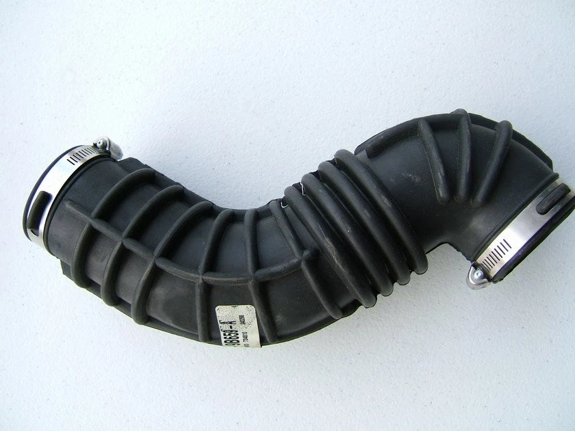 NUEVO - FUERA DE CAJA - OEM 1991-1993 Ford Escort 1.9L manguera de admisión de aire Foto 2 de 4