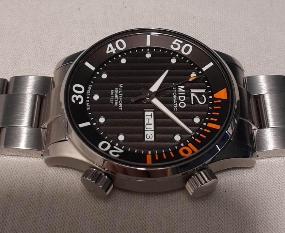 MIDO MULTIFORT TWO CROWNS AUTOMATIC, SWISS MADE, DAY DATE, SEE THROUGH BACK,MINT - image 3 of 4