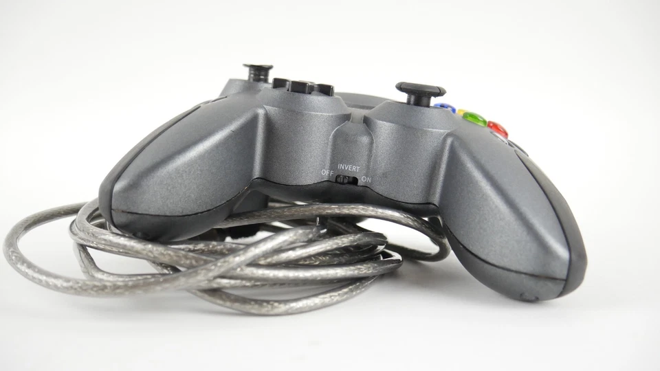 Conjunto de 2 controles com fio Xbox originais Gamester azul cinza Microsoft TESTADO - Imagem 2 de 4