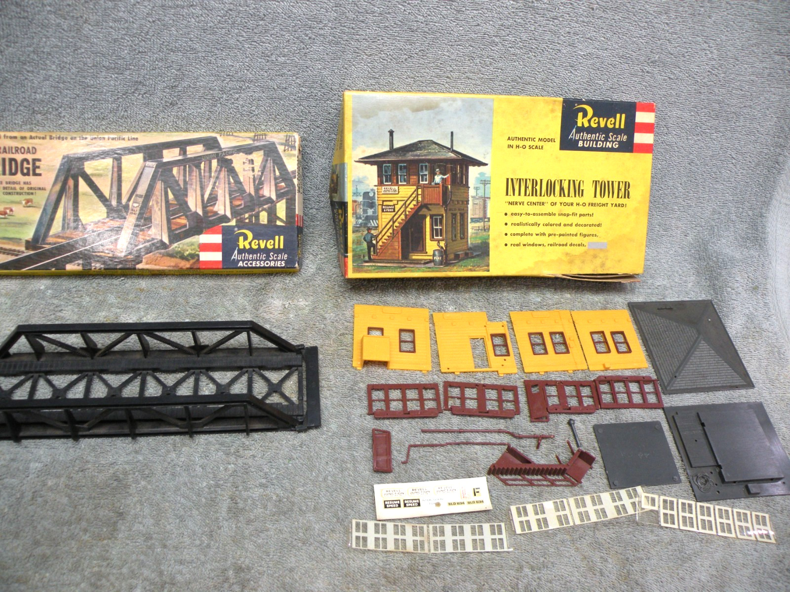 Vintage Revell Ho Scale Buildings Interlocking Tower #T-9004 + RR Bridge #T-6020