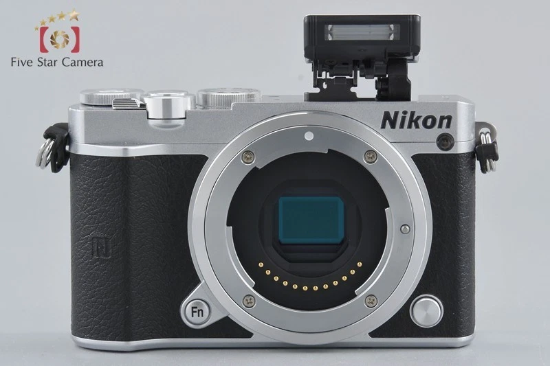 Fotocamera digitale Nikon 1 J5 argento 20,8 MP "Count 904" obiettivo 10-30 [m... - Immagine 4 di 4