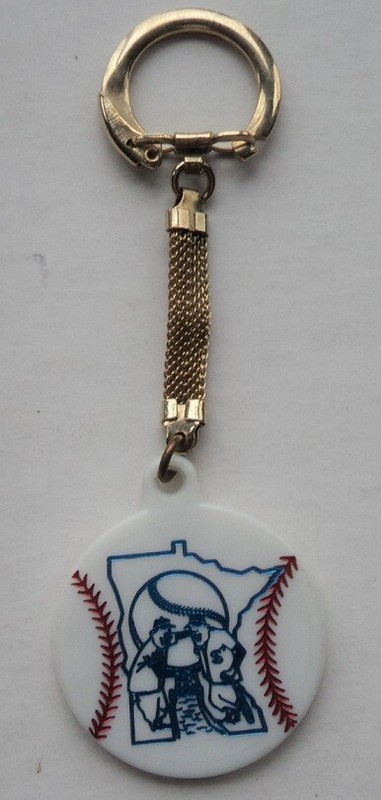 1960's Twins Key Chain MINT * Very RARE * 