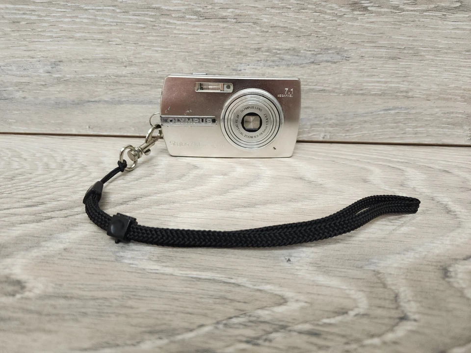 Olympus Stylus 710 All Weather 7.1 MP 3x Optical Zoom Digital Camera Tested - Image 4 of 4