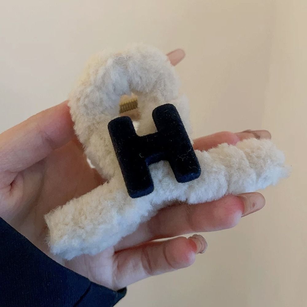 Furry Plush Hair Claw Cute Fluffy Hair Clips Accessories Hair Jaw Clips
