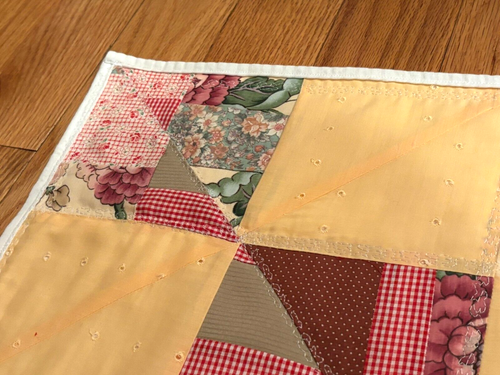 Quilted Patched Table topper or runner , new handmade 22.5 x 11 peach with pink - Picture 5 of 11