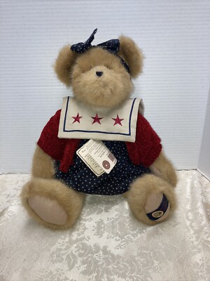 Vtg Boyd s Bear Best Dressed Series Della Mae Bearyproud Original tag Preowned