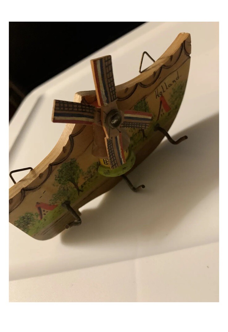 Vtg Holland Wood Clog Plaque Wall Hanging Windmill Key Hooks 6”