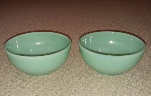 Lot of (2) TWO VTG FIRE KING OVEN WARE JADEITE GREEN 5" CHILI SOUP CEREAL BOWLS