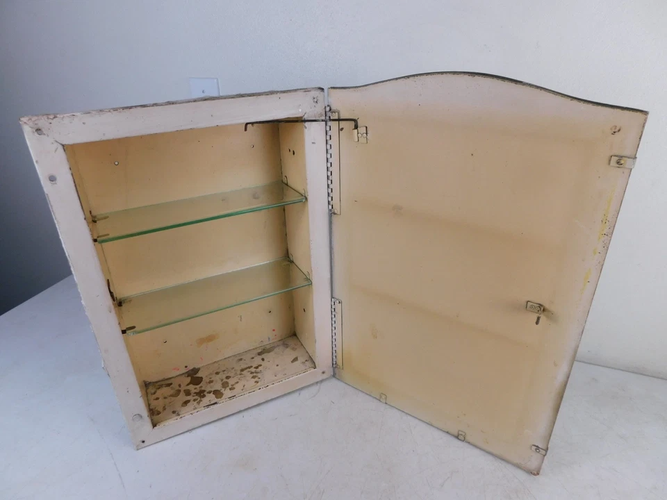 Mueble de tocador con espejo de baño de metal vintage de los años 50 con estantes de vidrio ¡LO ÚLTIMO! Foto 2 de 4