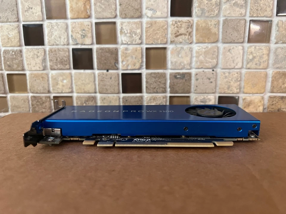 AMD Radeon Pro WX 3100 4GB GDDR5 0P74P5 DisplayPort Graphics Video Card - Image 4 of 4