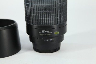 Nikon AF Nikkor 70-300mm f/4-5.6 Telephoto Zoom Lens w/ Hood 62mm