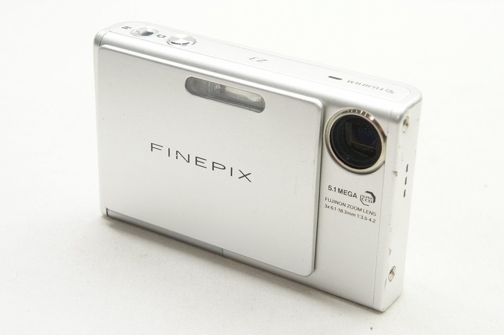 Fujifilm FinePix Z3 Compact Digital Camera Silver Used with