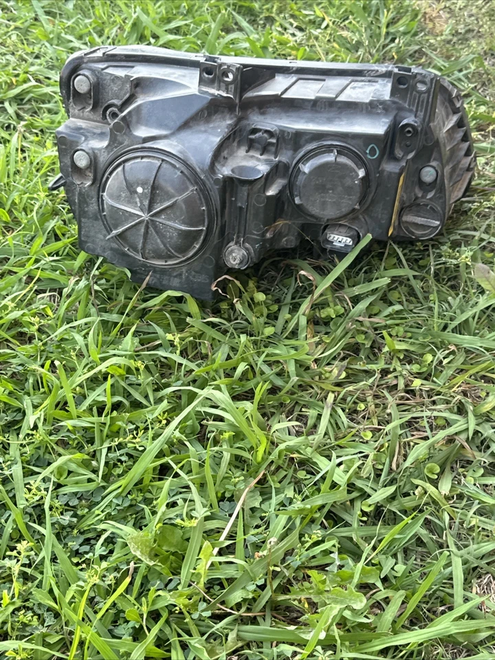 Lámpara halógena para conductor izquierdo Chrysler 300 2011-2014 Foto 4 de 4